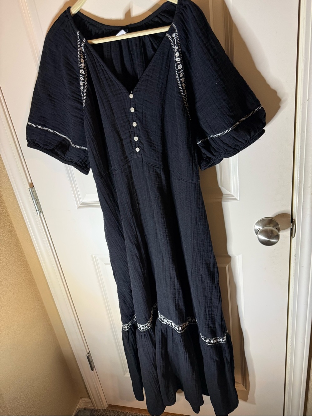 Old Navy Black Gauze Midi Dress XL Petite Embroidered Puff Sleeve Cottagecore